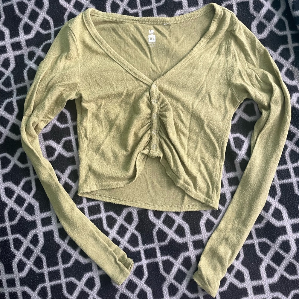 Pacsun green long sleeve crop top with buttons